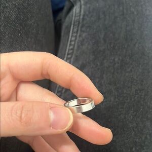 10K White Gold Band Ring Size 6 4mm